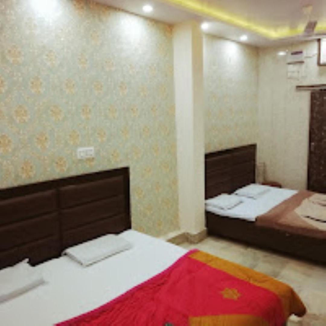Abhiraj Guest House Mathura Extérieur photo