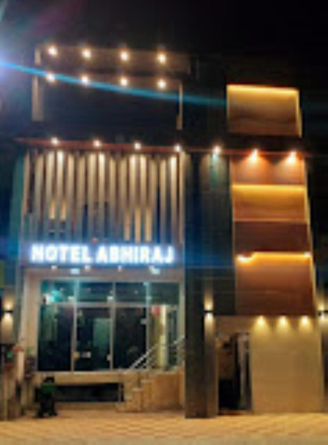 Abhiraj Guest House Mathura Extérieur photo