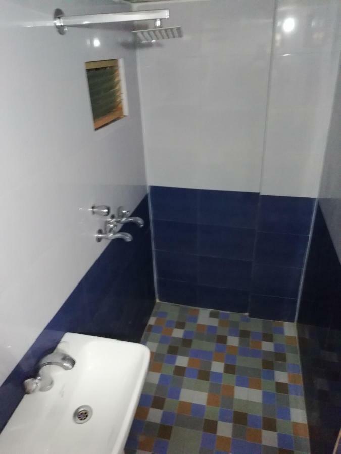 Abhiraj Guest House Mathura Extérieur photo